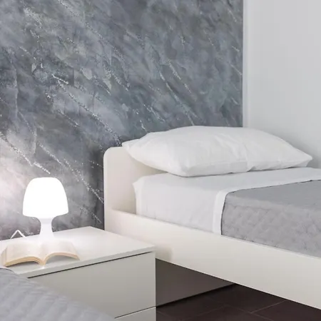 Almond House Apartment *